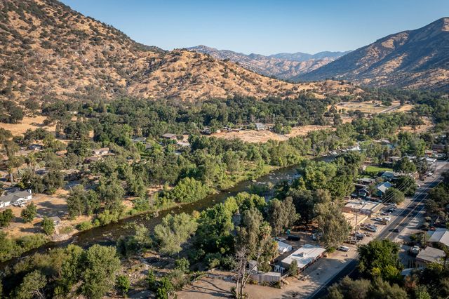 41811 Sierra Drive, Three Rivers, CA 93271