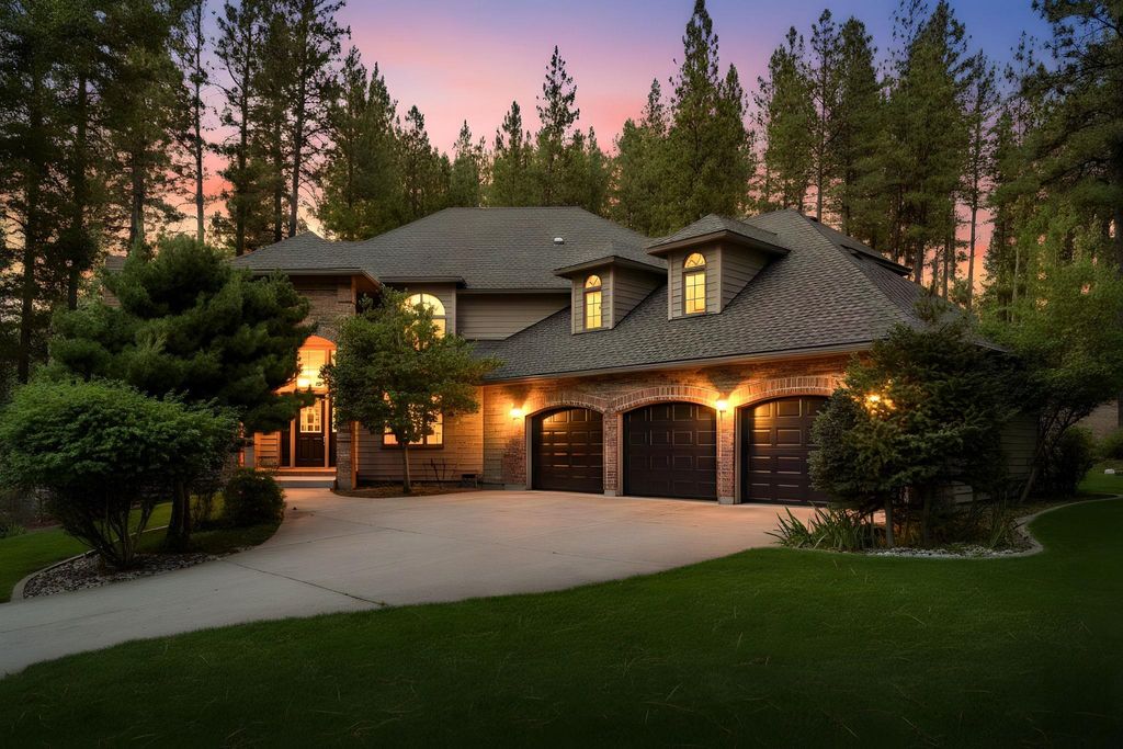 16822 N Golden Dr, Colbert, WA 99005