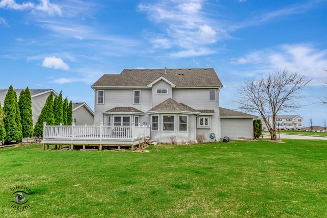 319 Mallards Cove, Beecher, IL 60401