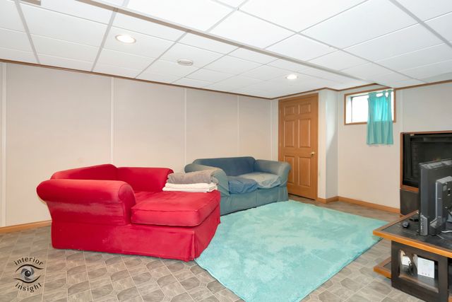 319 Mallards Cove, Beecher, IL 60401