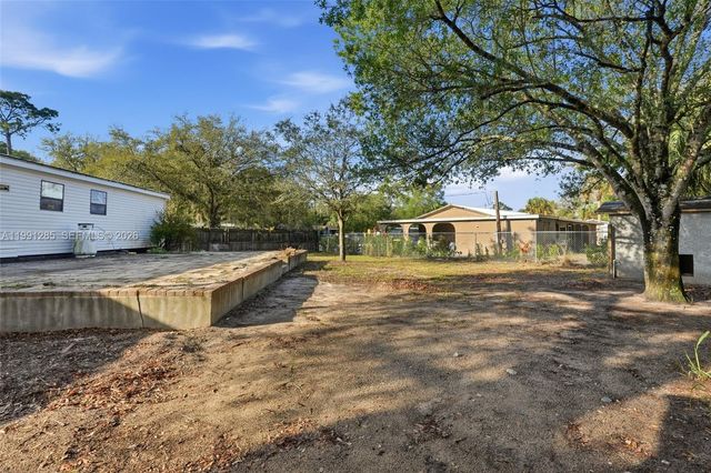 740 bennett ave, La Belle, FL 33935