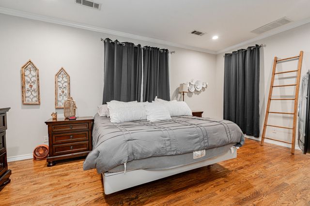 327 Forest Lane, Gun Barrel City, TX 75156