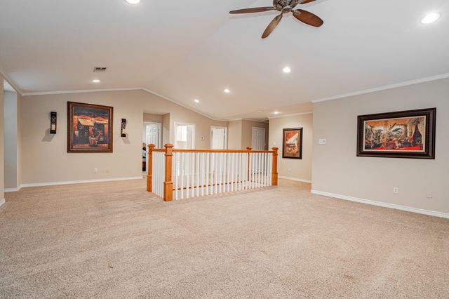 327 Forest Lane, Gun Barrel City, TX 75156