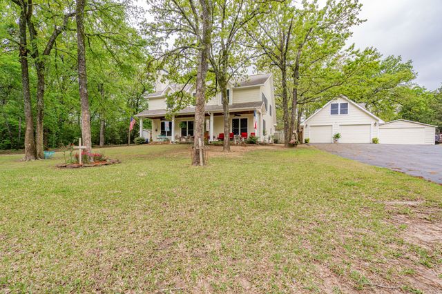 327 Forest Lane, Gun Barrel City, TX 75156