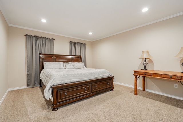 327 Forest Lane, Gun Barrel City, TX 75156