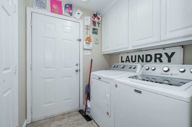 327 Forest Lane, Gun Barrel City, TX 75156