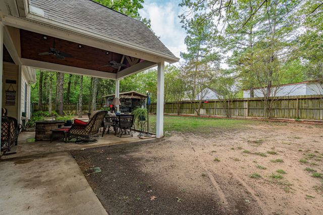 327 Forest Lane, Gun Barrel City, TX 75156