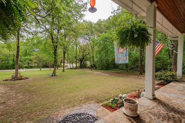 327 Forest Lane, Gun Barrel City, TX 75156