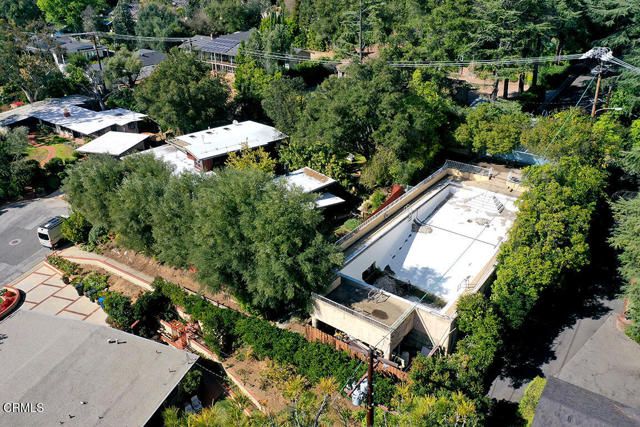 4888 Tocaloma Lane, La Canada Flintridge, CA 91011