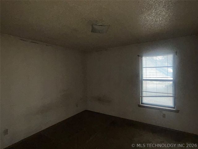 306 E 24th Court, Owasso, OK 74055