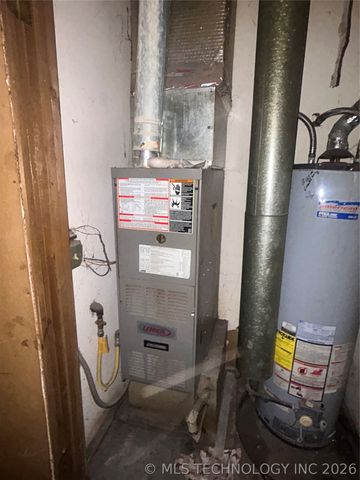 306 E 24th Court, Owasso, OK 74055