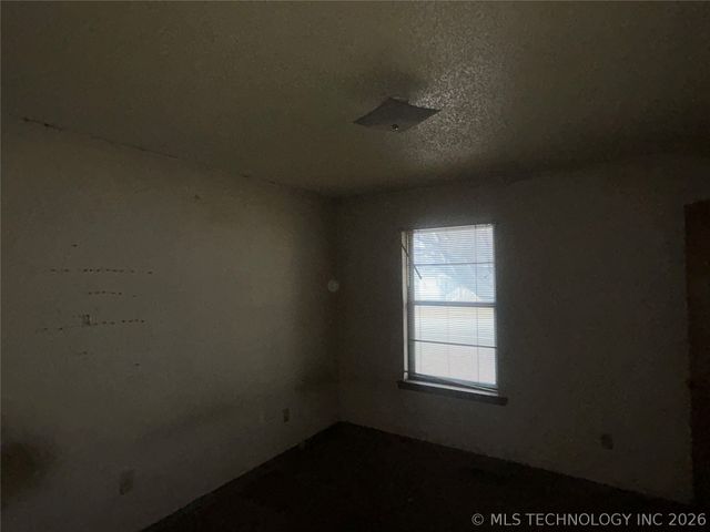 306 E 24th Court, Owasso, OK 74055