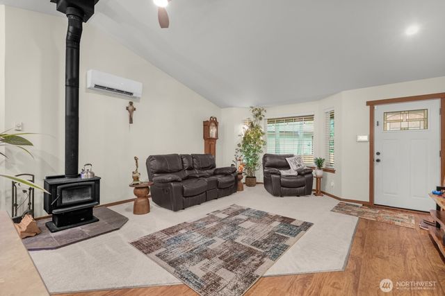 18305 Parkcrest Court SE, Yelm, WA 98597