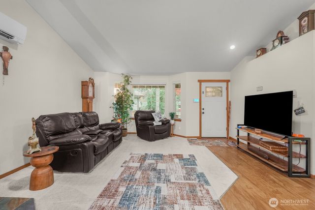 18305 Parkcrest Court SE, Yelm, WA 98597