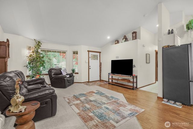 18305 Parkcrest Court SE, Yelm, WA 98597