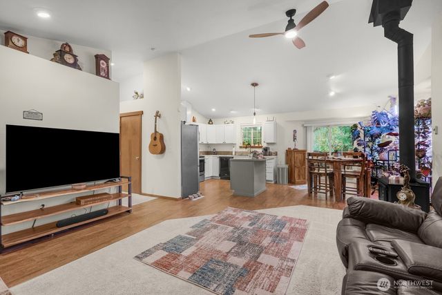 18305 Parkcrest Court SE, Yelm, WA 98597