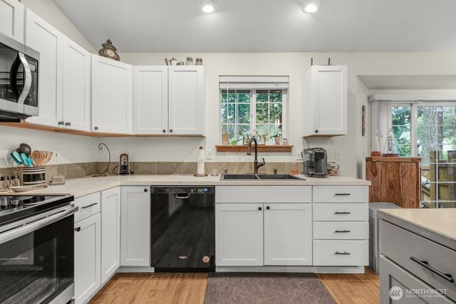 18305 Parkcrest Court SE, Yelm, WA 98597