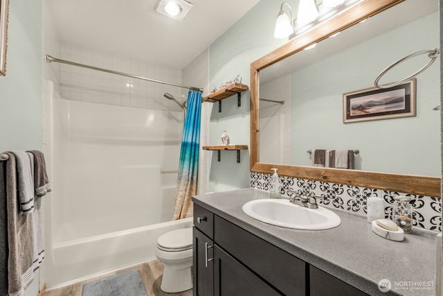 18305 Parkcrest Court SE, Yelm, WA 98597