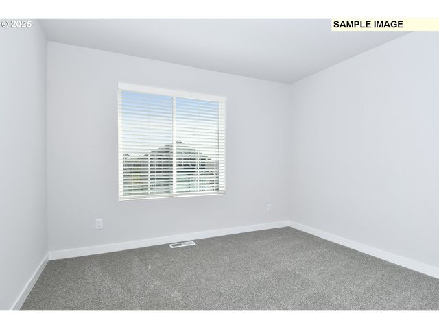 1171 PARKSIDE Ave, Woodburn, OR 97071