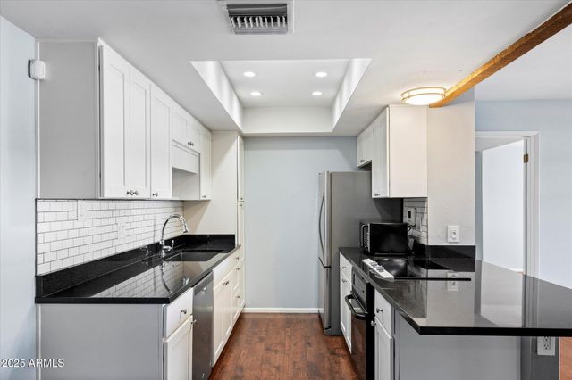 7557 N Dreamy Draw Drive Unit 226, Phoenix, AZ 85020