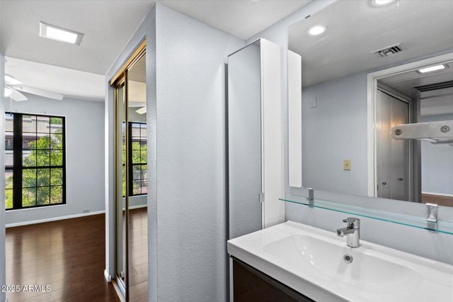 7557 N Dreamy Draw Drive Unit 226, Phoenix, AZ 85020