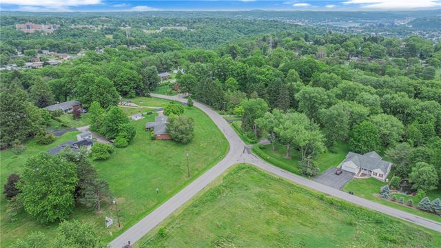 126 Laurel Dr, Brighton Twp, PA 15009