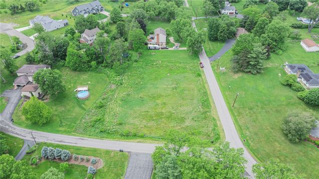 126 Laurel Dr, Brighton Twp, PA 15009