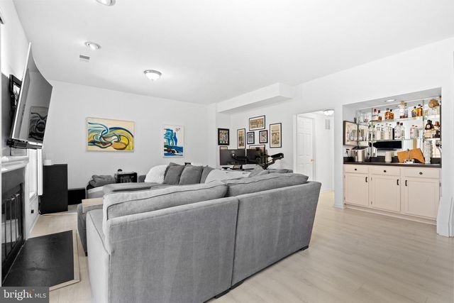2237 KINGS GARDEN WAY, Falls Church, VA 22043