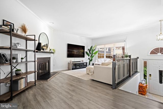 2237 KINGS GARDEN WAY, Falls Church, VA 22043