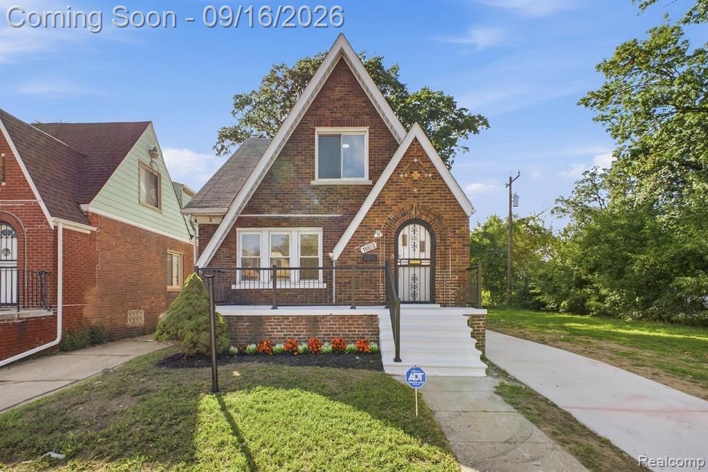 16653 Woodingham Drive, Detroit, MI 48221