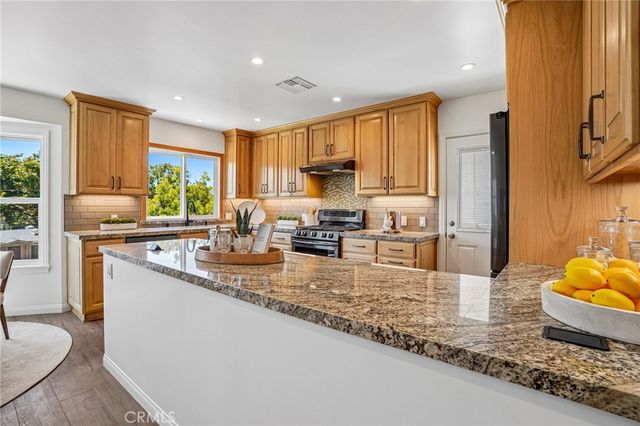 522 S Francisca Avenue, Redondo Beach, CA 90277