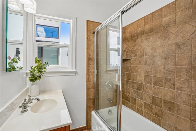 522 S Francisca Avenue, Redondo Beach, CA 90277