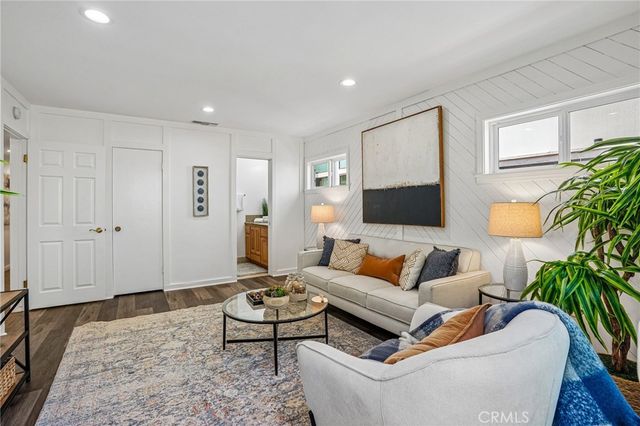 522 S Francisca Avenue, Redondo Beach, CA 90277