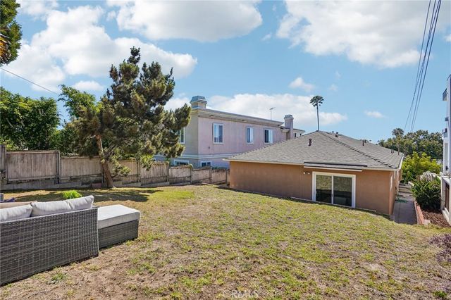 522 S Francisca Avenue, Redondo Beach, CA 90277