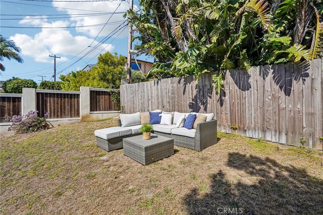 522 S Francisca Avenue, Redondo Beach, CA 90277