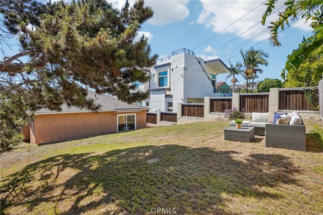 522 S Francisca Avenue, Redondo Beach, CA 90277