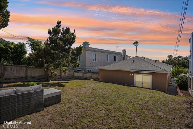 522 S Francisca Avenue, Redondo Beach, CA 90277