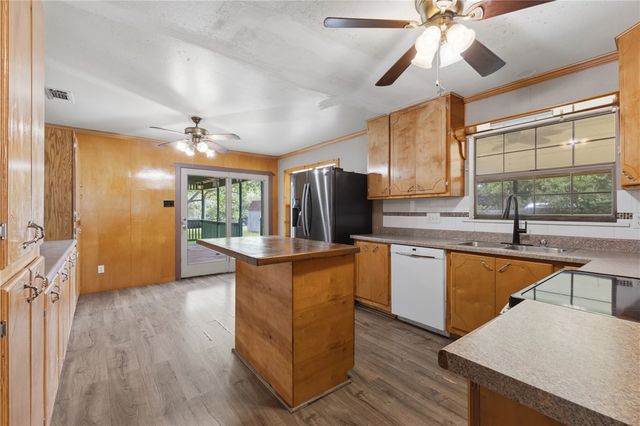 6024 Highway 36 N, Brenham, TX 77833