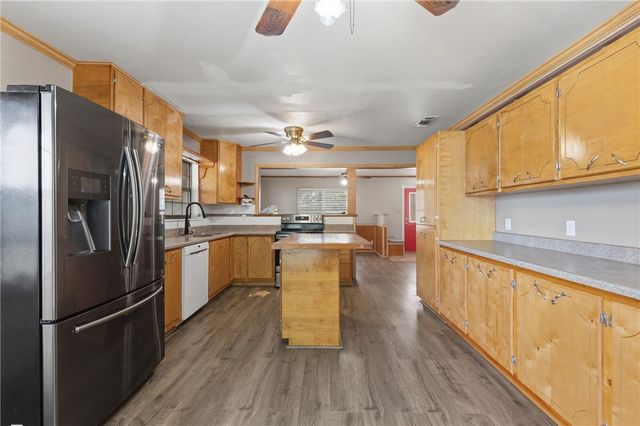 6024 Highway 36 N, Brenham, TX 77833