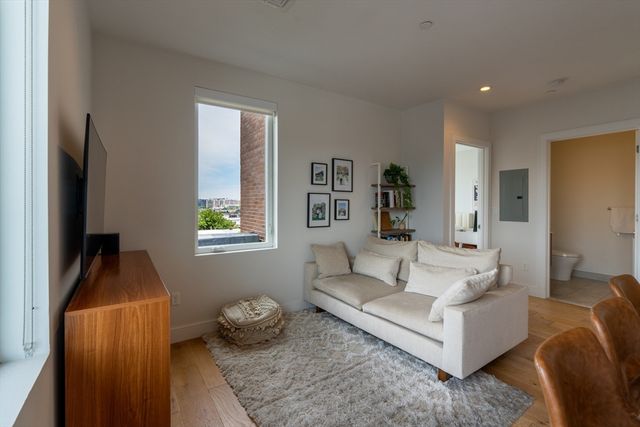 420 W Broadway 501, Boston, MA 02127