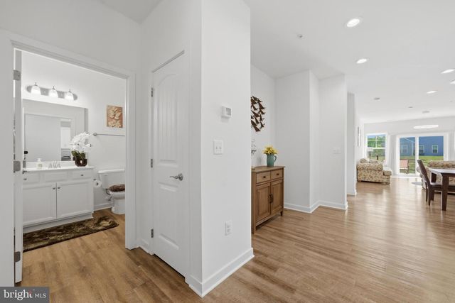 32 CAMDEN CIR, La Plata, MD 20646