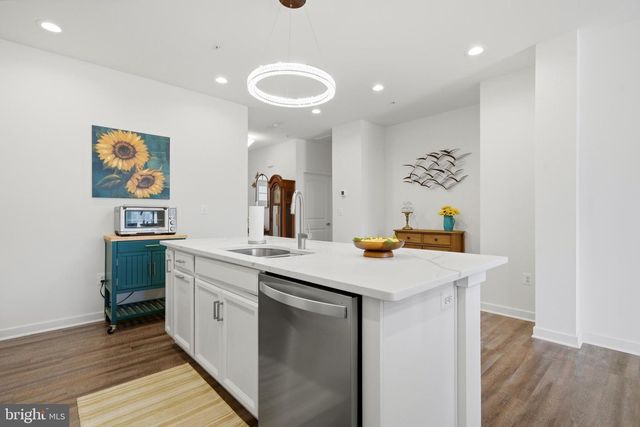 32 CAMDEN CIR, La Plata, MD 20646