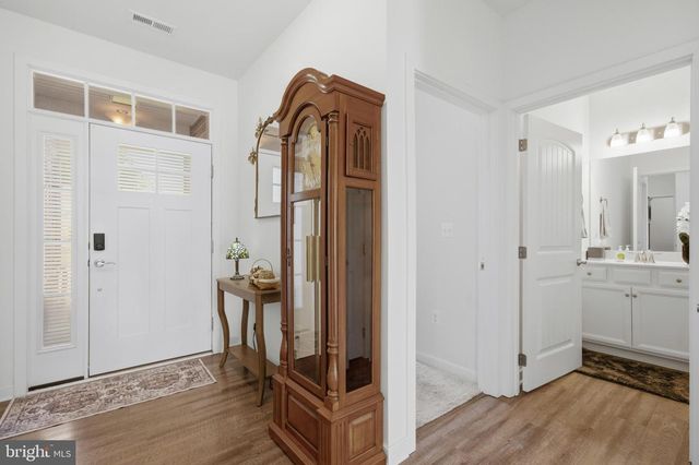 32 CAMDEN CIR, La Plata, MD 20646