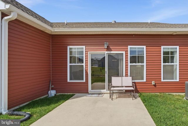 32 CAMDEN CIR, La Plata, MD 20646