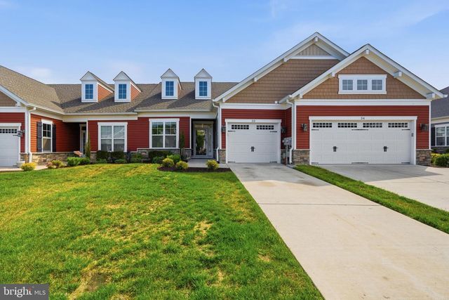 32 CAMDEN CIR, La Plata, MD 20646