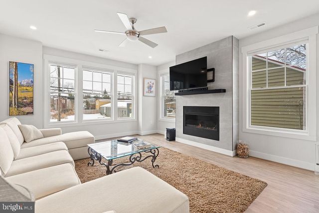 313 CHARLES ST, Fredericksburg, VA 22401