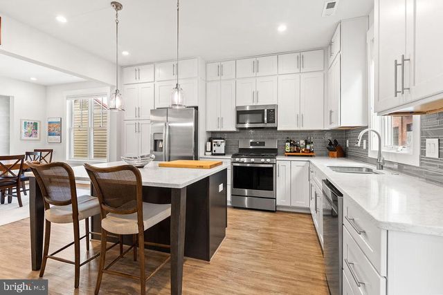 313 CHARLES ST, Fredericksburg, VA 22401