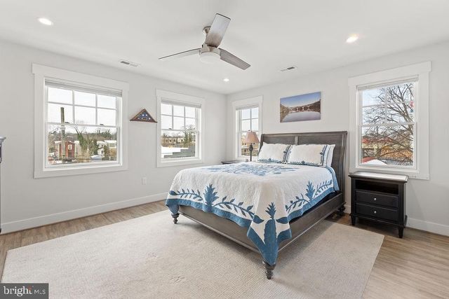 313 CHARLES ST, Fredericksburg, VA 22401