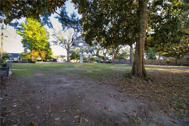 3850 Bebee Point Drive, Theodore, AL 36582