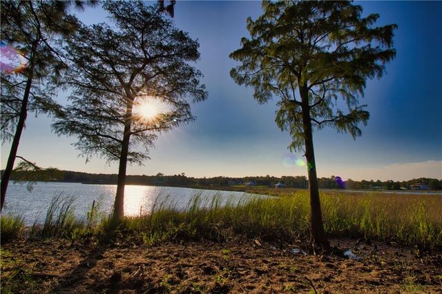 3850 Bebee Point Drive, Theodore, AL 36582